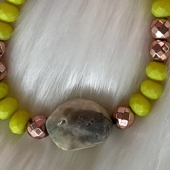 NEW YELLOW LAVA ROCK QUARTZ STONE DIFFUSER BRACELET - Picture 5 of 7